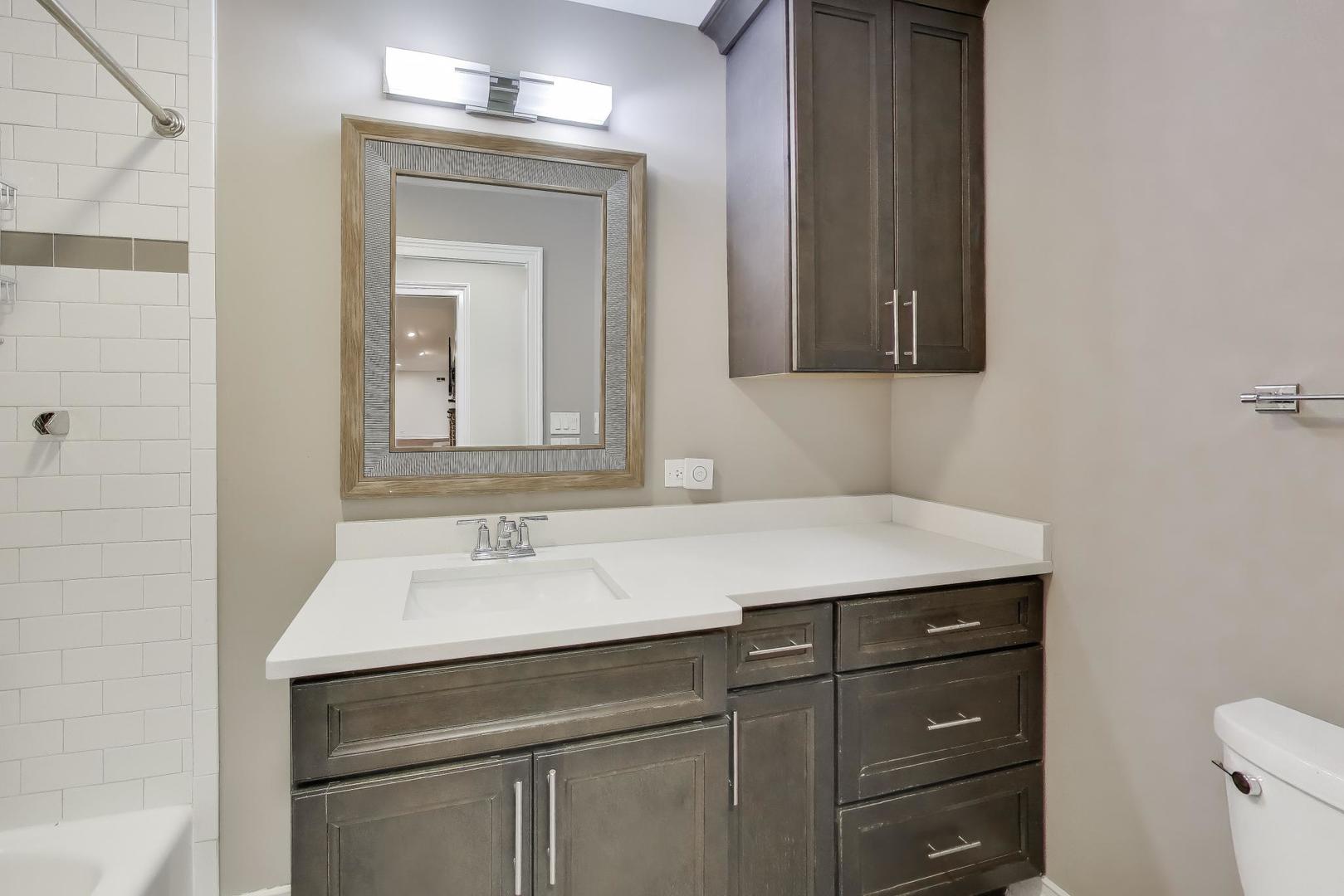 626 N Haddow Avenue, Arlington Heights, IL 60004