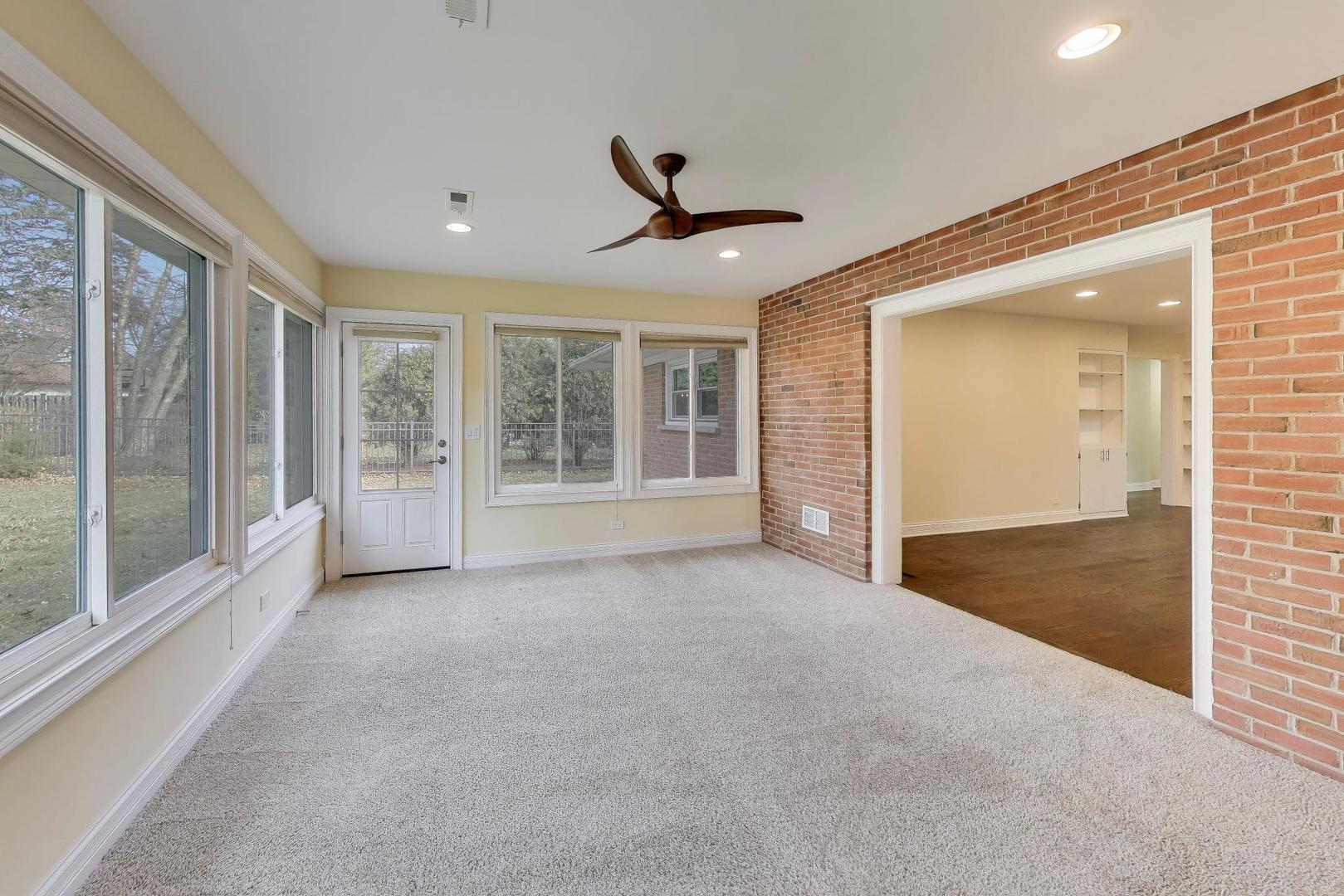 626 N Haddow Avenue, Arlington Heights, IL 60004