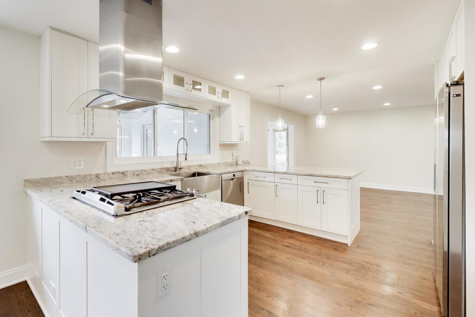 626 N Haddow Avenue, Arlington Heights, IL 60004