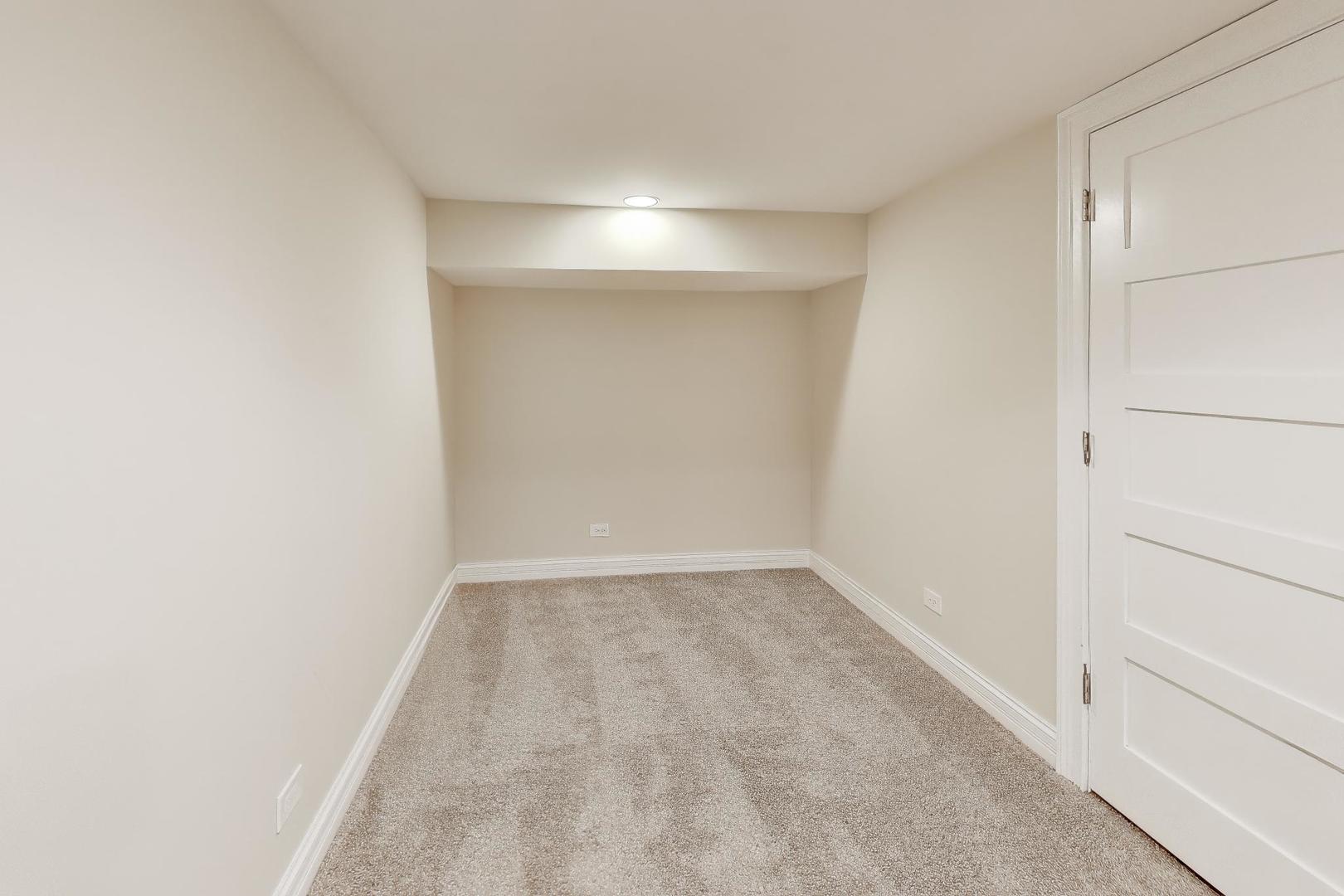 626 N Haddow Avenue, Arlington Heights, IL 60004