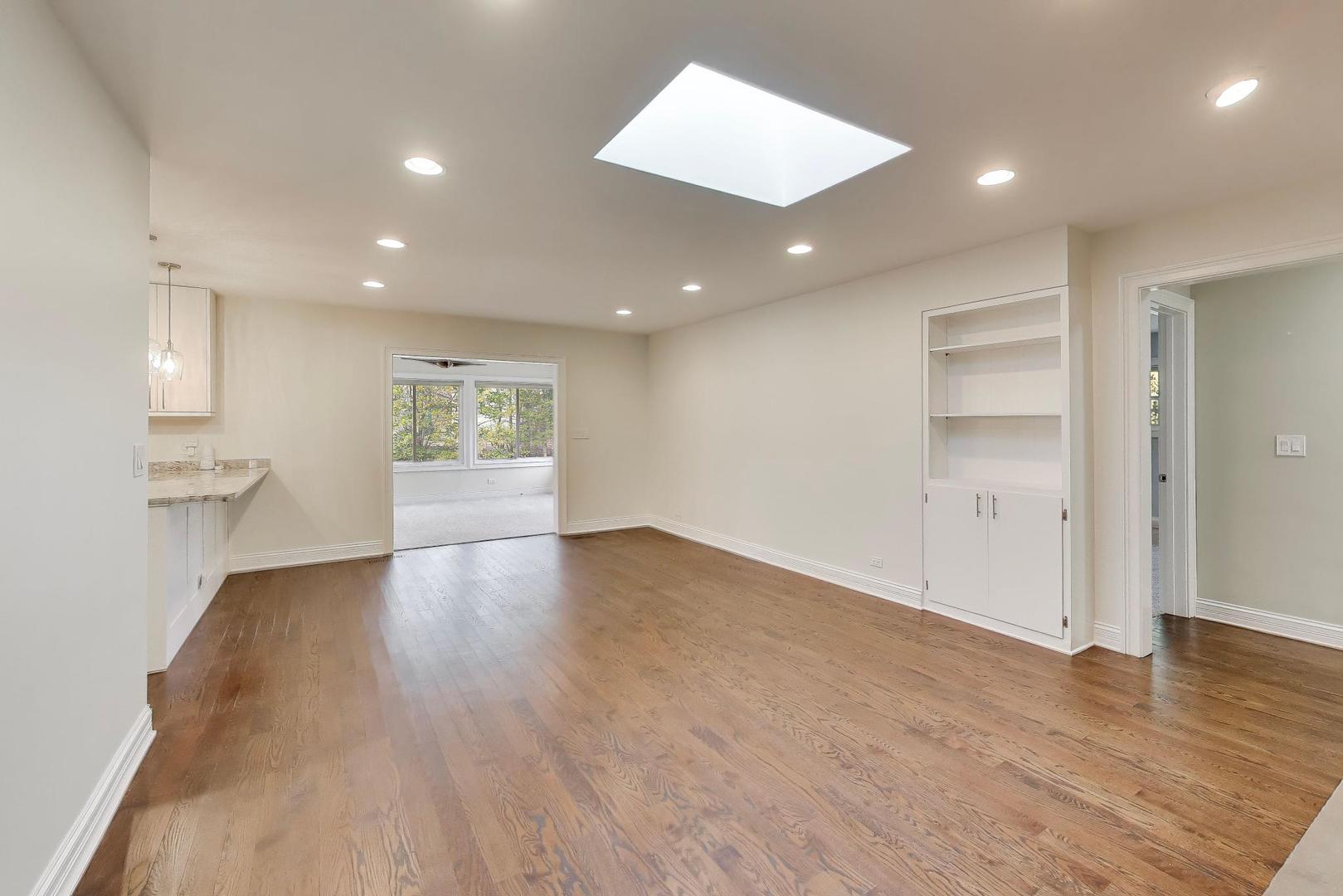 626 N Haddow Avenue, Arlington Heights, IL 60004