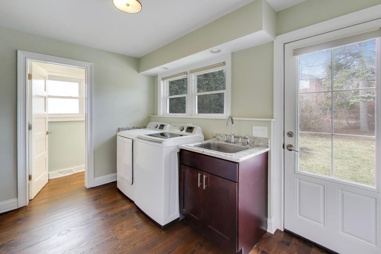 626 N Haddow Avenue, Arlington Heights, IL 60004