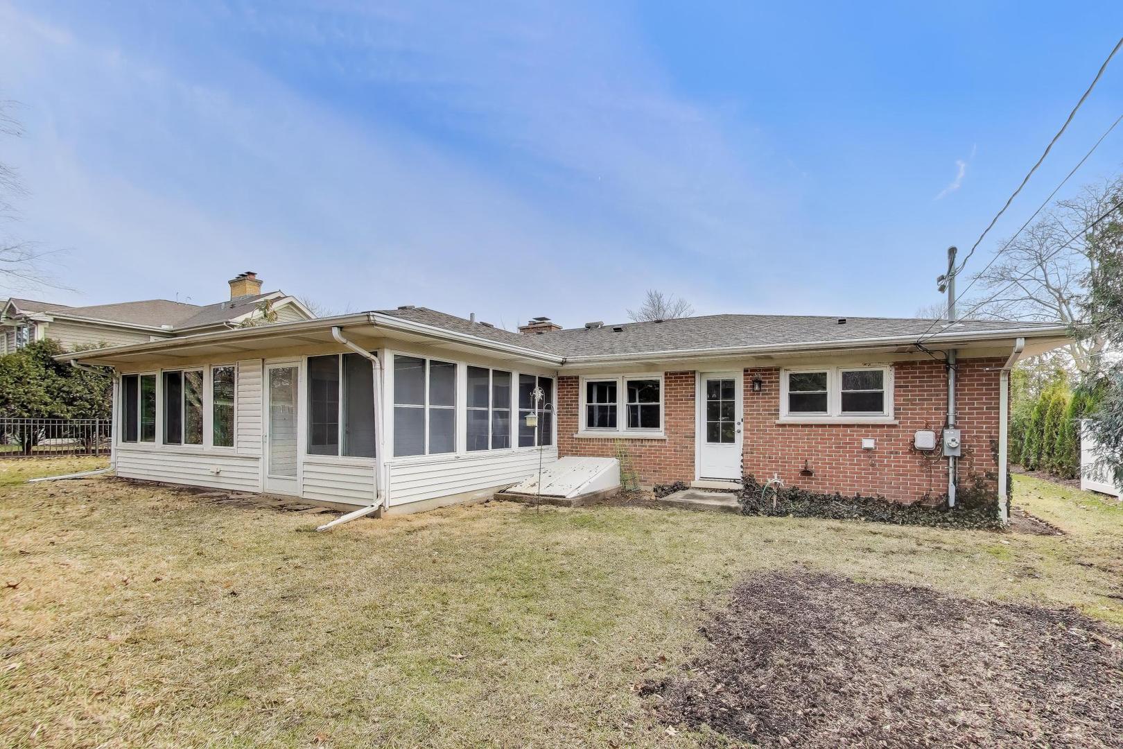 626 N Haddow Avenue, Arlington Heights, IL 60004