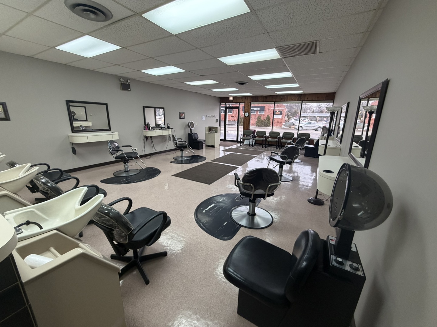 554 S York Street, Elmhurst, IL 60126