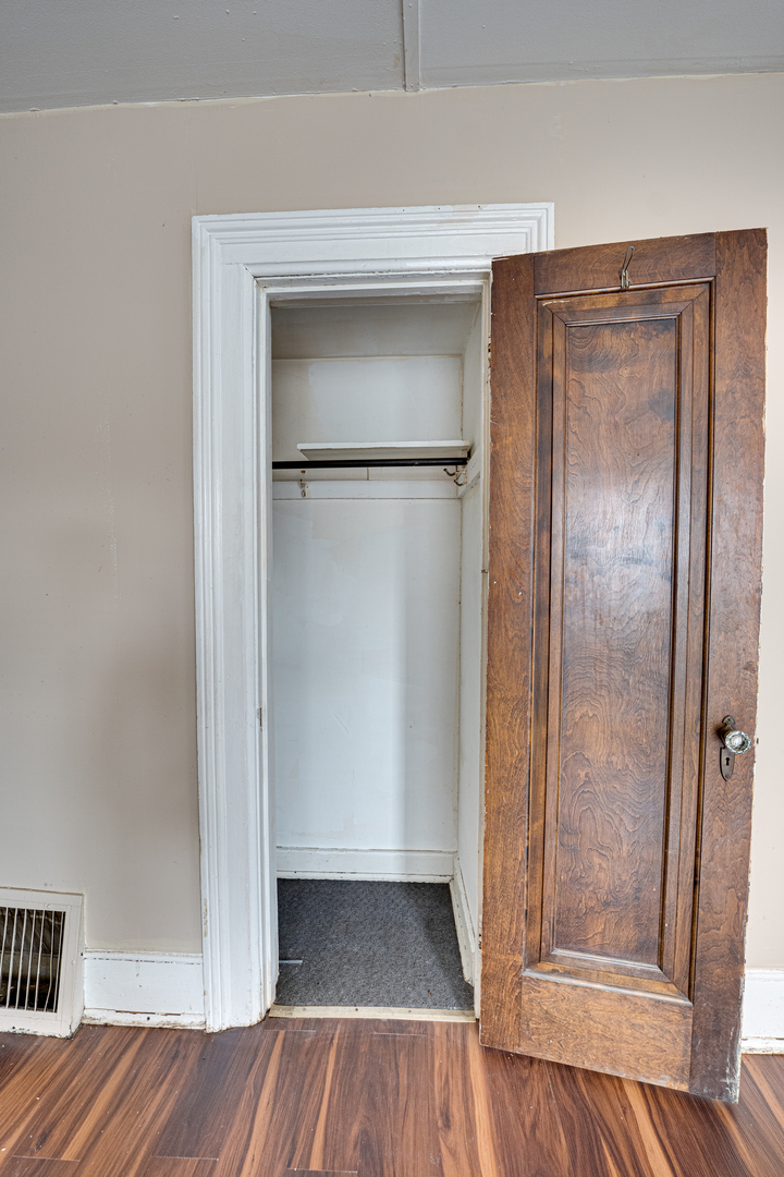 426 N Lake Street #2, Aurora, IL 60506