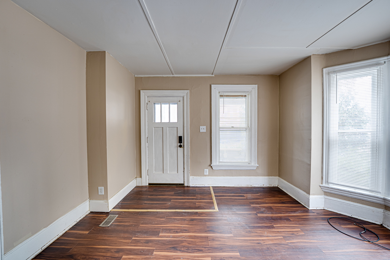 426 N Lake Street #2, Aurora, IL 60506