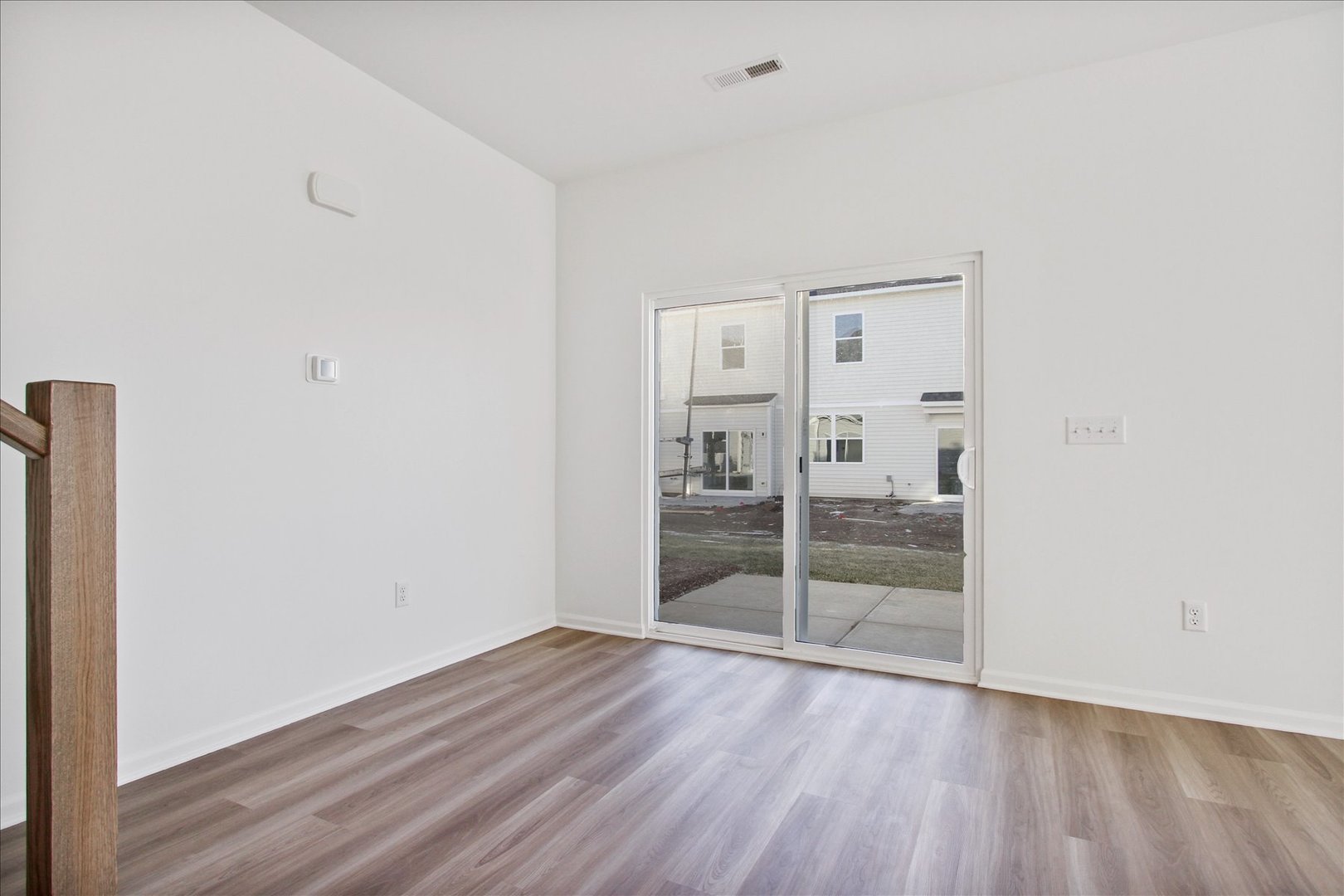 306 Kingsport Drive, South Elgin, IL 60177