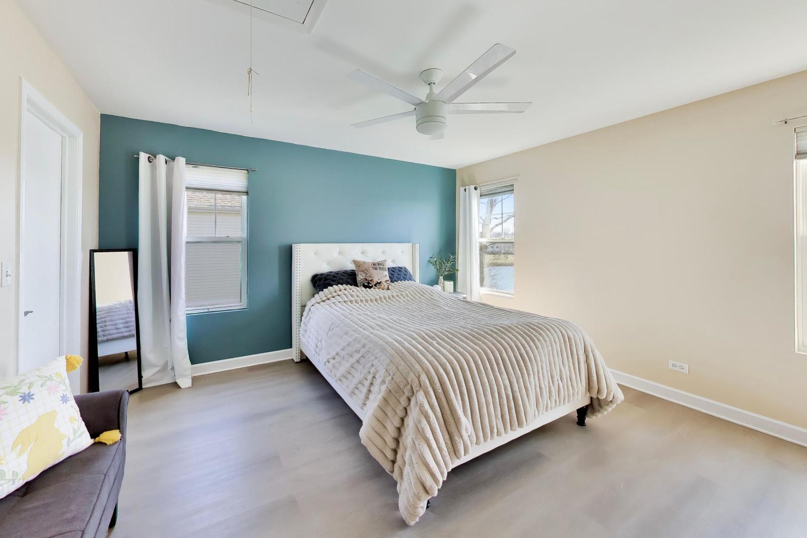 1961 Cobblestone Drive, Carpentersville, IL 60110