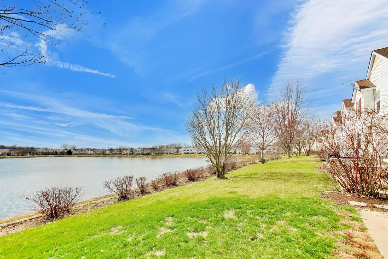 1961 Cobblestone Drive, Carpentersville, IL 60110