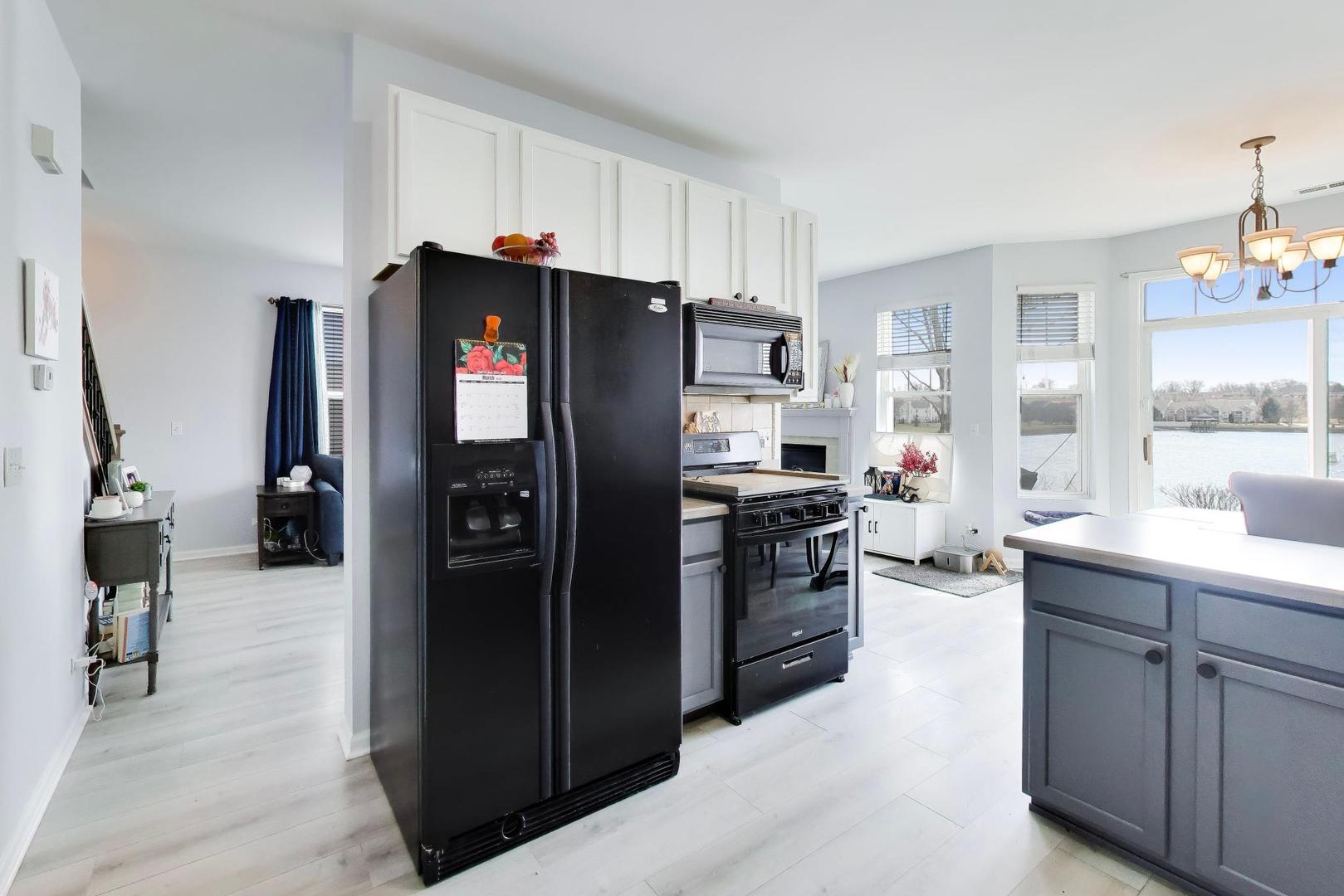 1961 Cobblestone Drive, Carpentersville, IL 60110