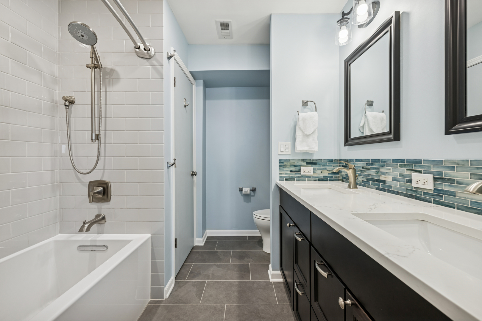 300 E Dundee Road #403A, Buffalo Grove, IL 60089