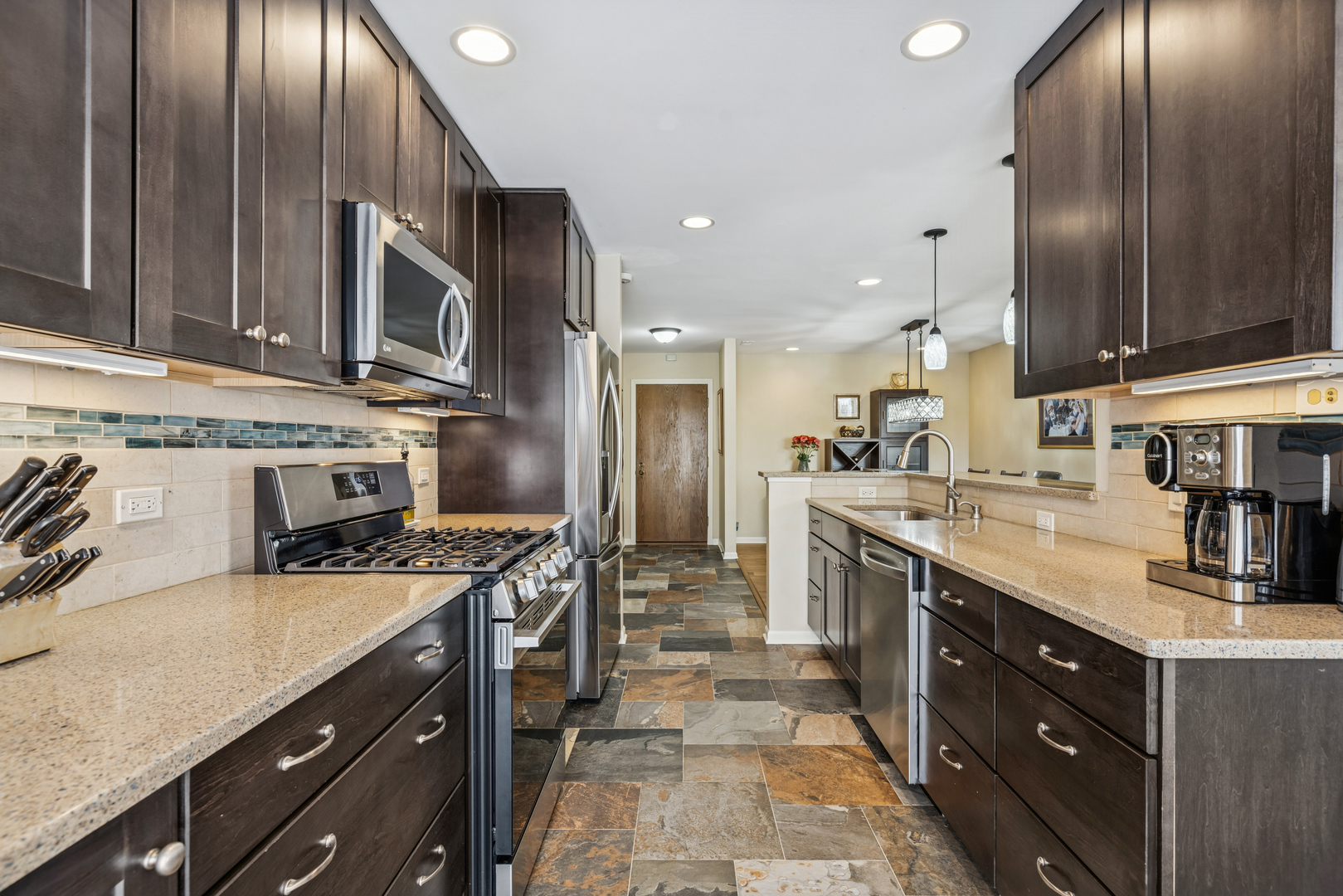 300 E Dundee Road #403A, Buffalo Grove, IL 60089