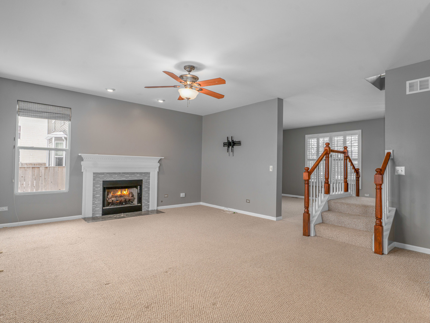 1306 Cambria Drive, Joliet, IL 60431