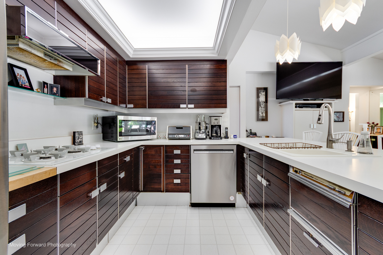 6363 S Keokuk Road, Indian Head Park, IL 60525