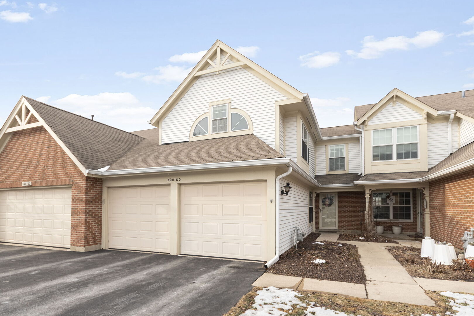 Warrenville, IL 60555