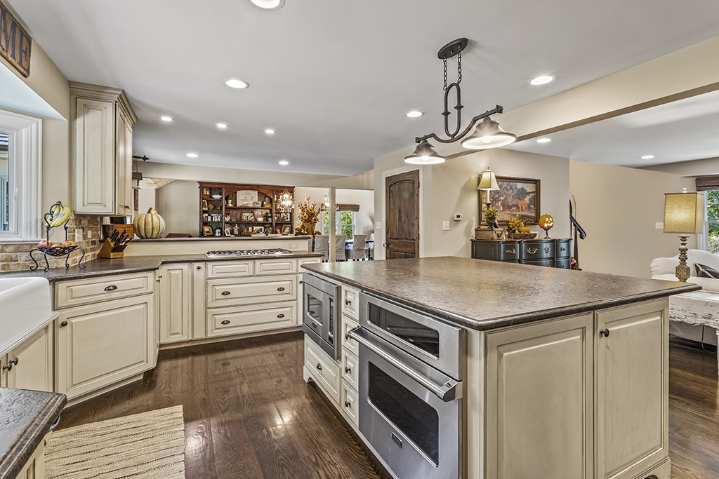 11901 S 92nd Avenue, Palos Park, IL 60464