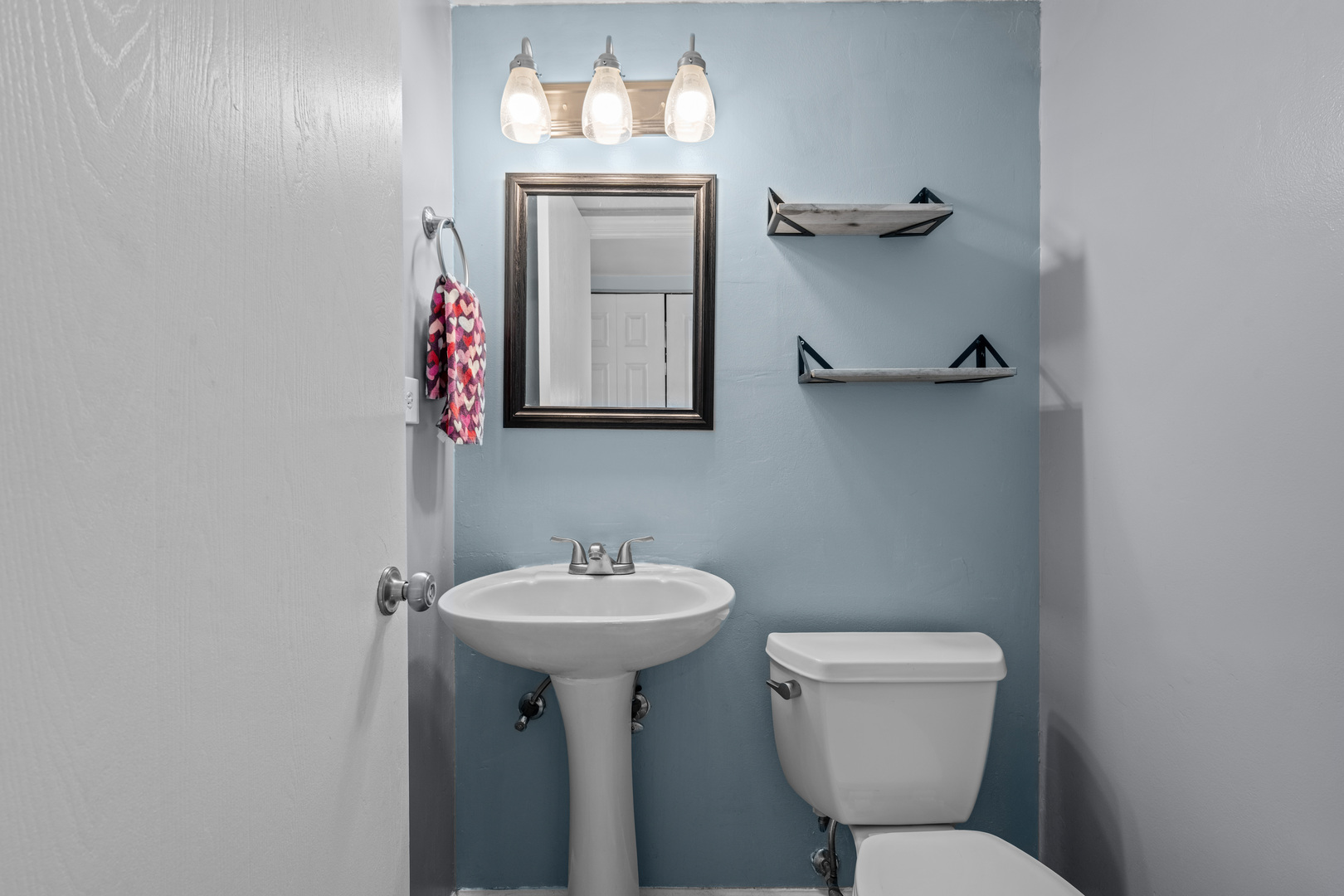 29W358 Crabtree Lane, Warrenville, IL 60555