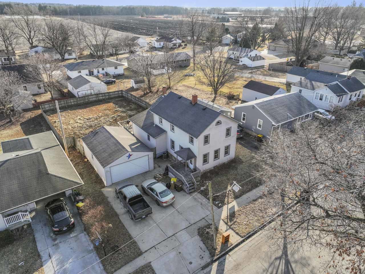 109 E Cherokee Avenue, Shabbona, IL 60550