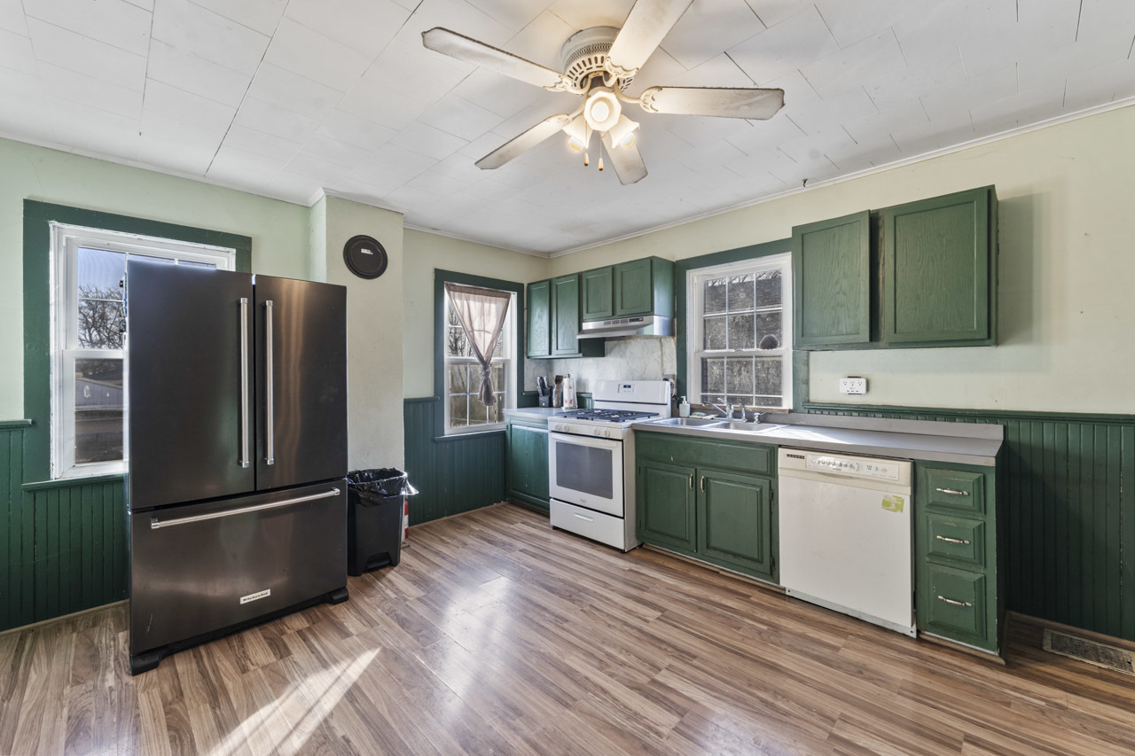 109 E Cherokee Avenue, Shabbona, IL 60550