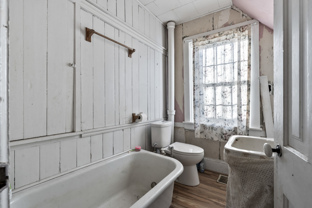 109 E Cherokee Avenue, Shabbona, IL 60550