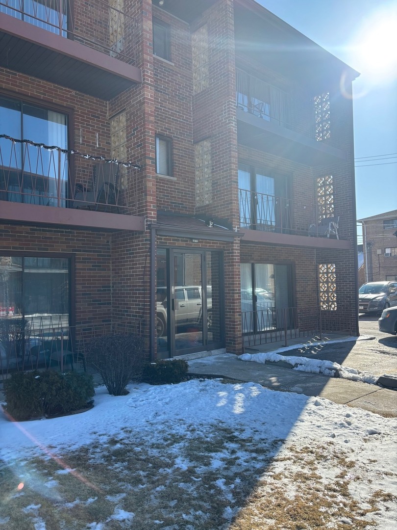 6323 W 64th Place #1D, Chicago, IL 60638