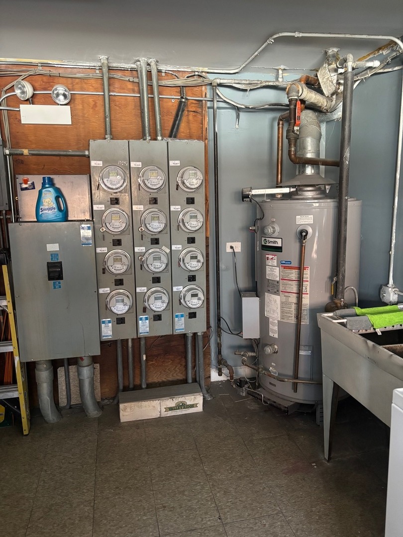 6323 W 64th Place #1D, Chicago, IL 60638