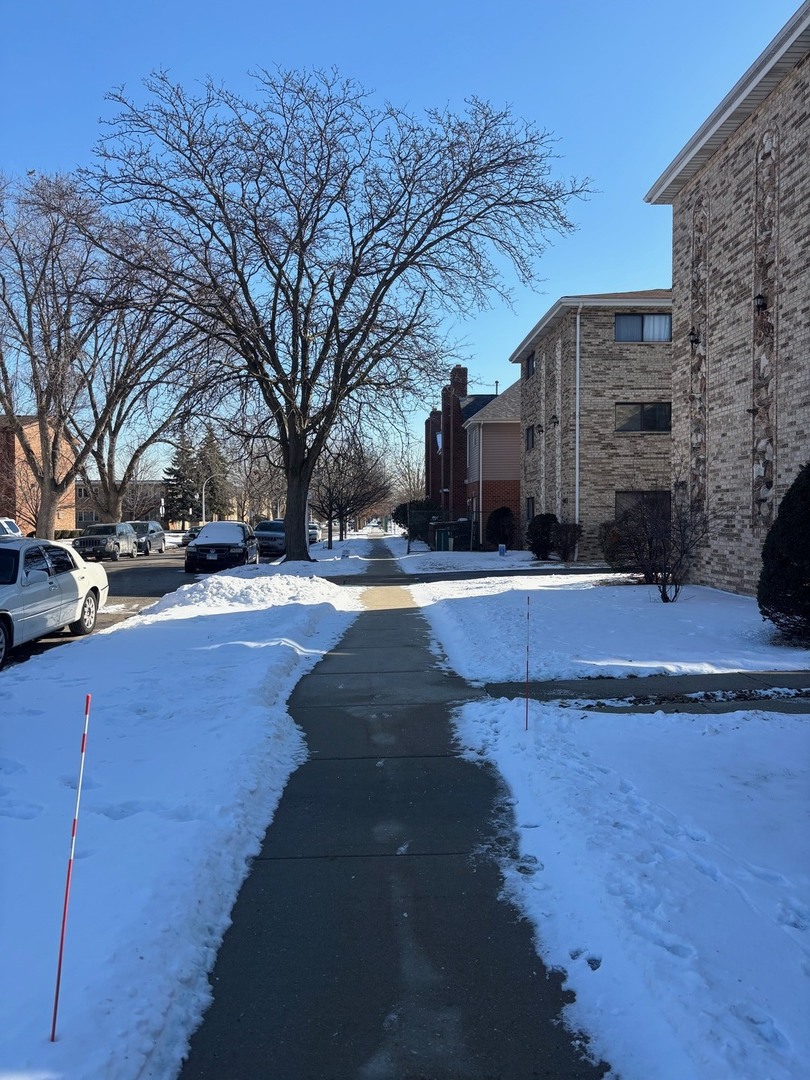 6323 W 64th Place #1D, Chicago, IL 60638