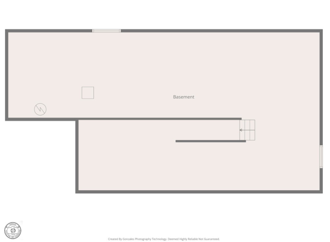 1101 N Pine Street, El Paso, IL 61738