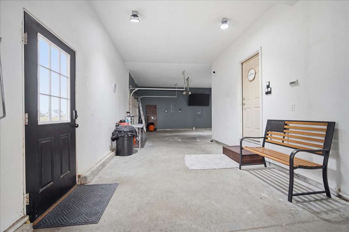 1101 N Pine Street, El Paso, IL 61738