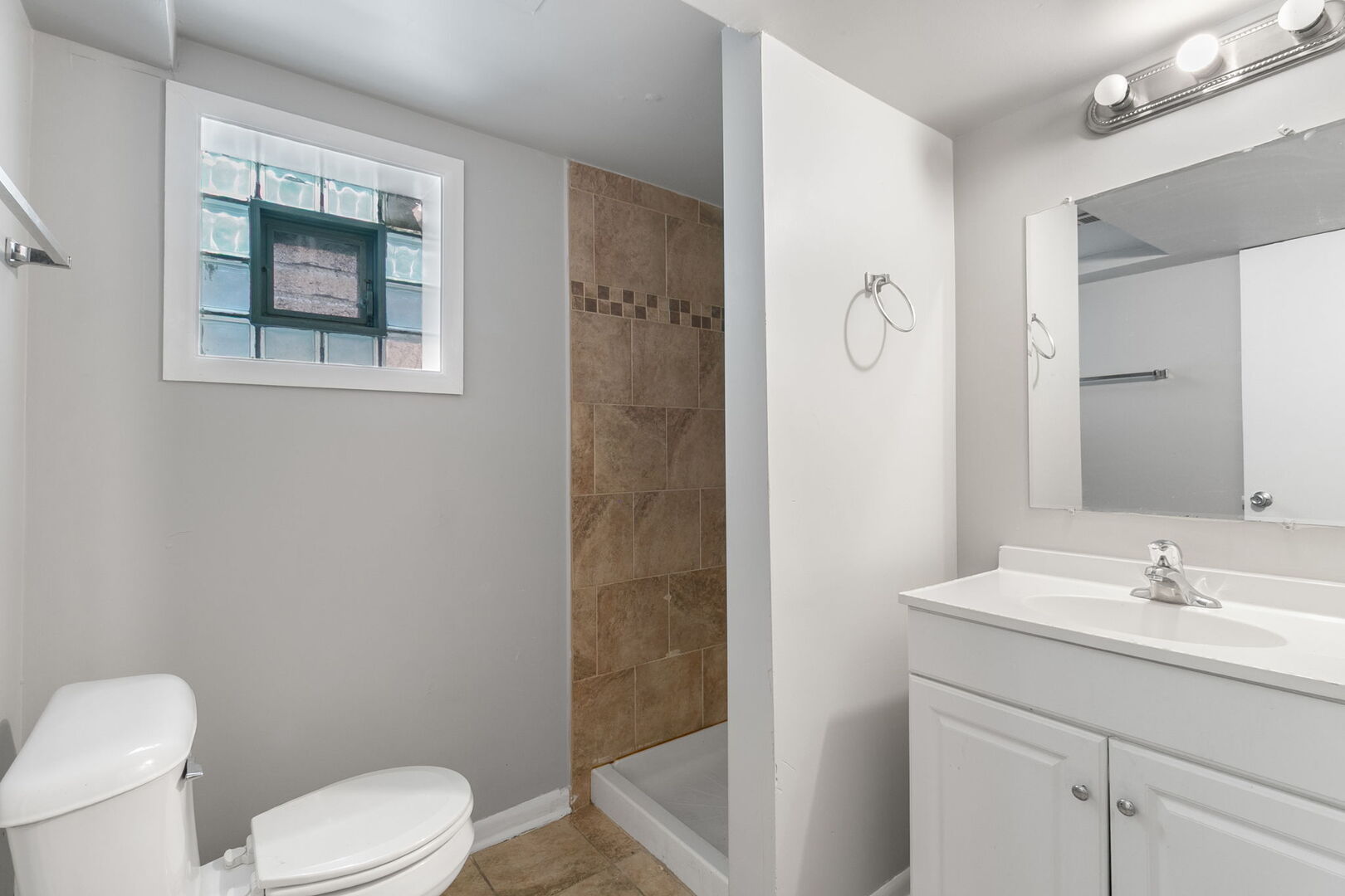 7216 S CENTRAL PARK Avenue, Chicago, IL 60629