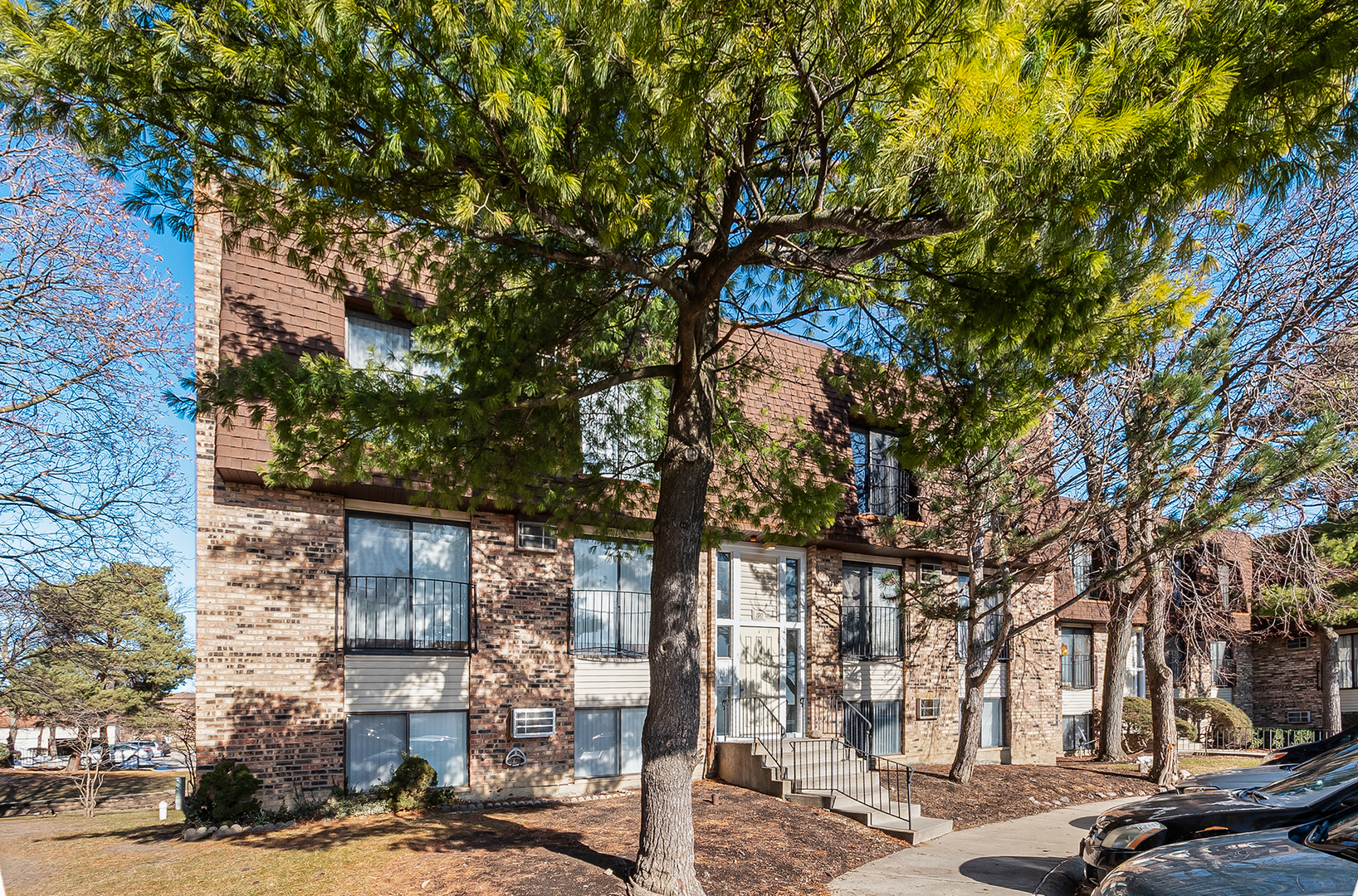 190 S Waters Edge Drive #302, Glendale Heights, IL 60139