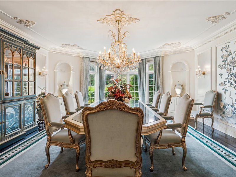 1719 Midwest Club Parkway, Oak Brook, IL 60523