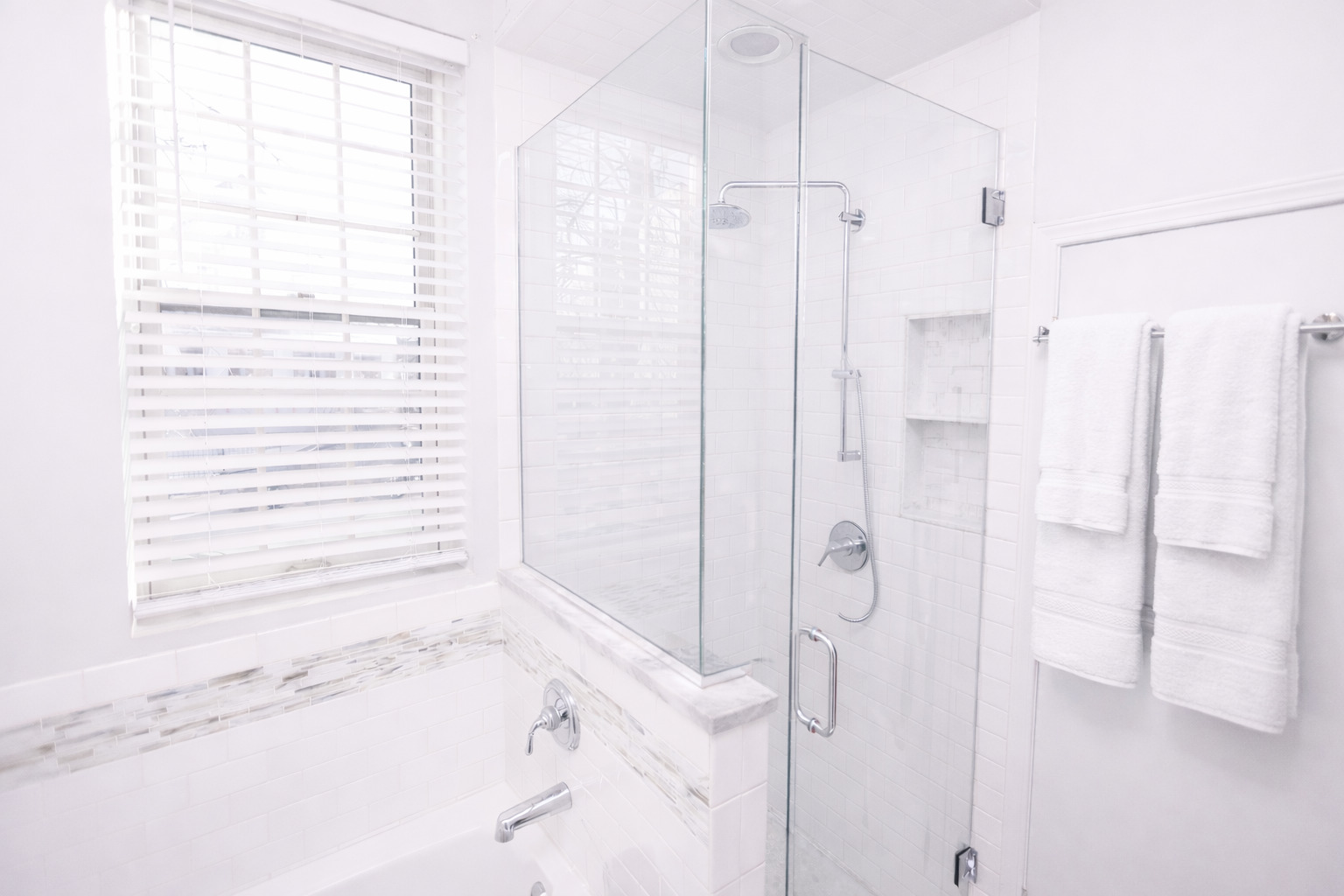 4452 S University Avenue #1S, Chicago, IL 60653