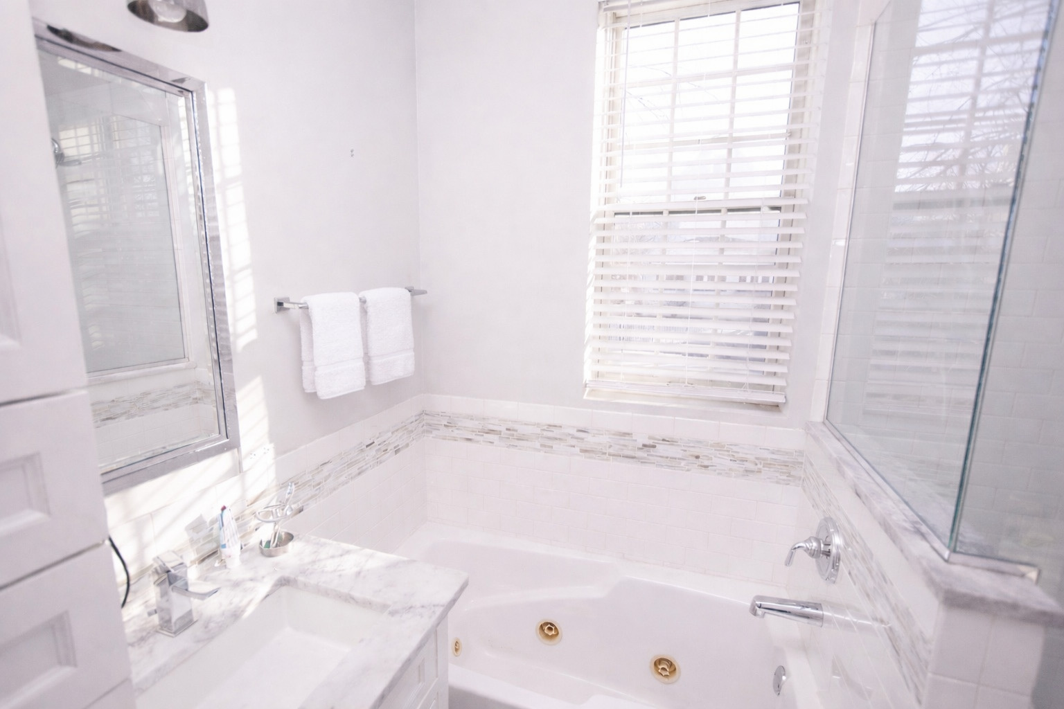 4452 S University Avenue #1S, Chicago, IL 60653