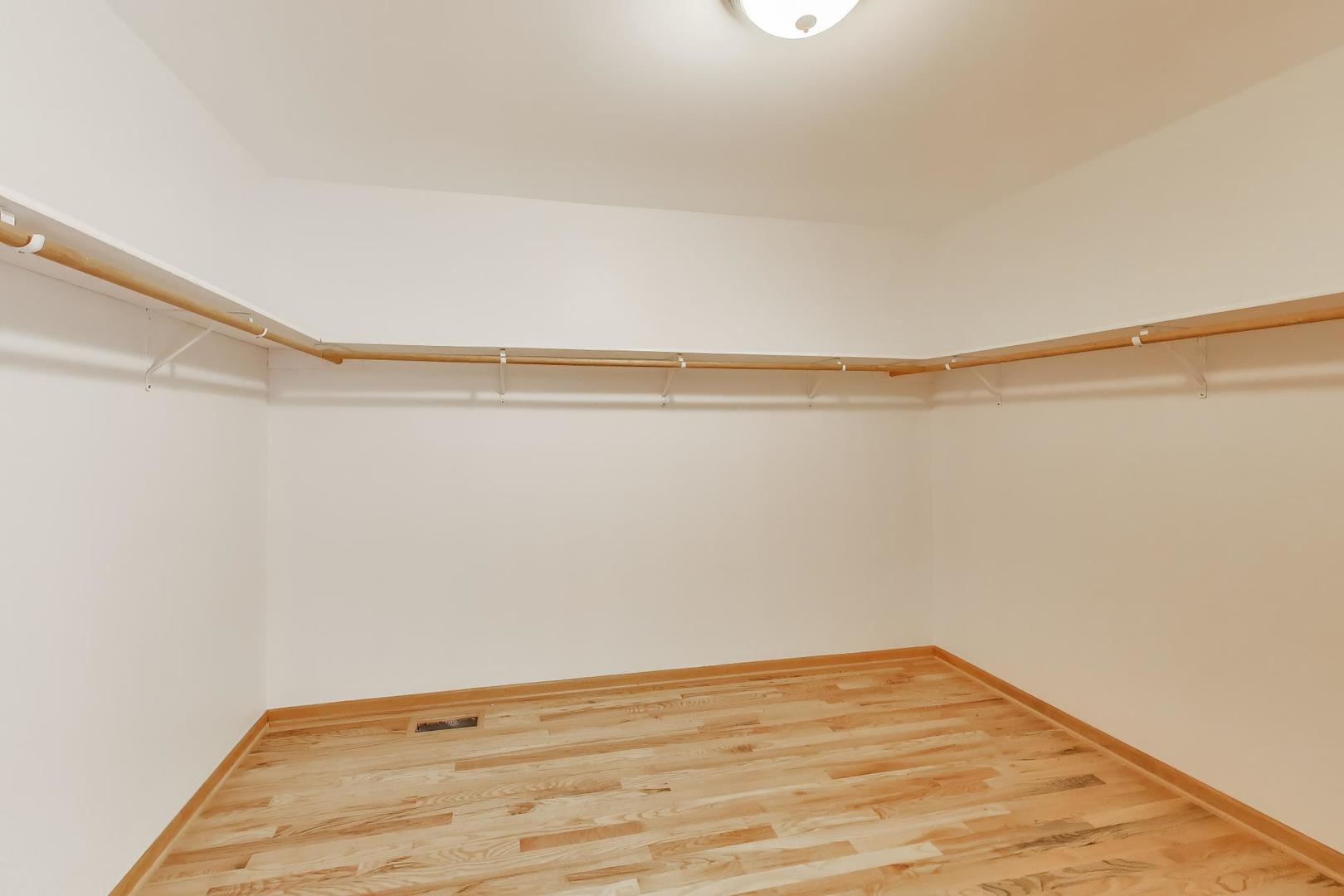 2951 Old Glory Drive, Yorkville, IL 60560