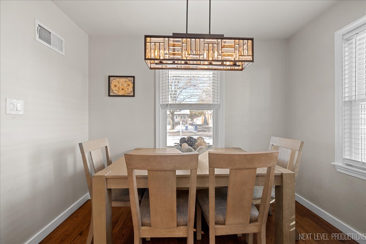 517 S Ardmore Avenue, Villa Park, IL 60181