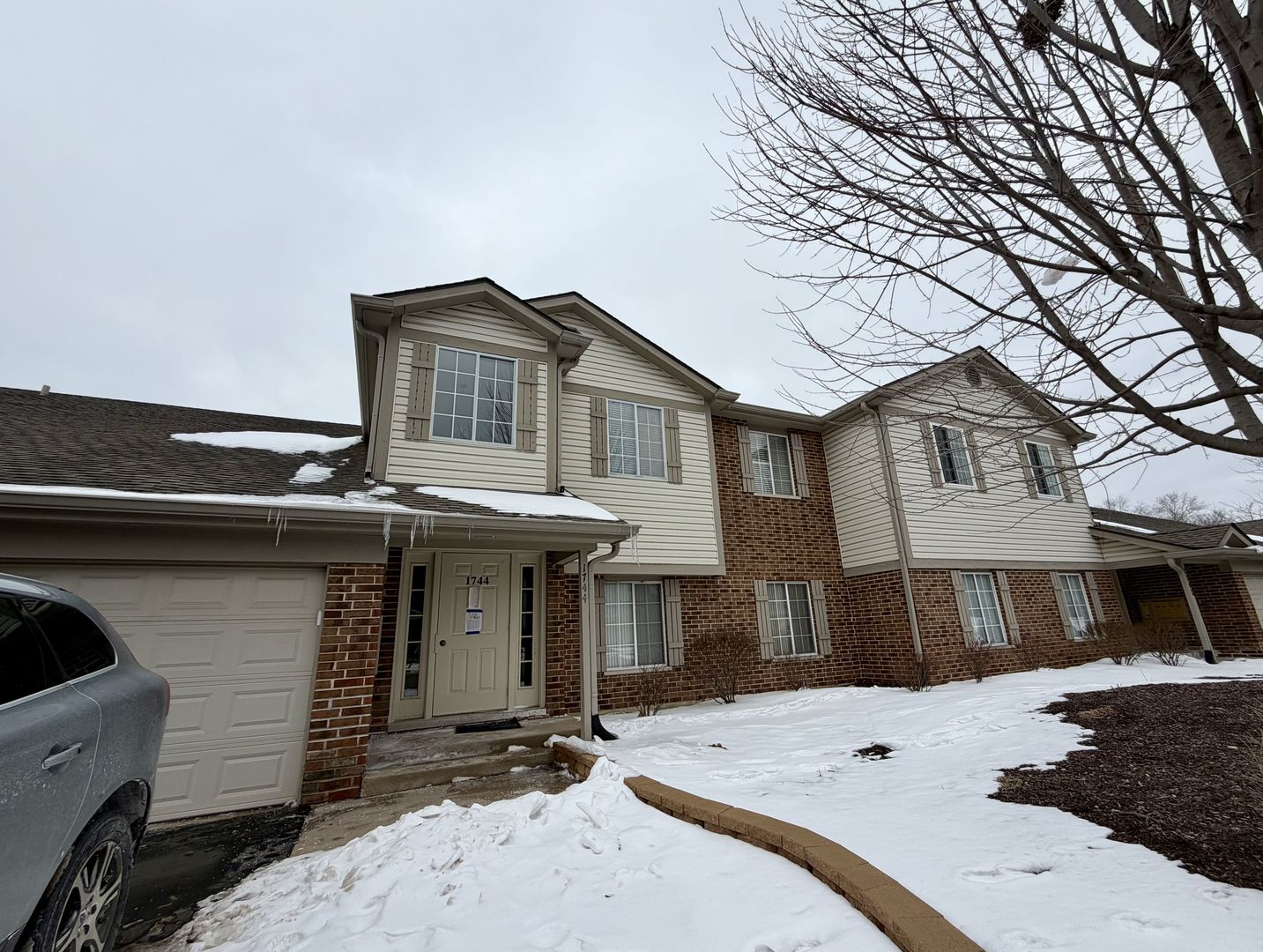 1744 Chesapeake Lane #4, Schaumburg, IL 60193