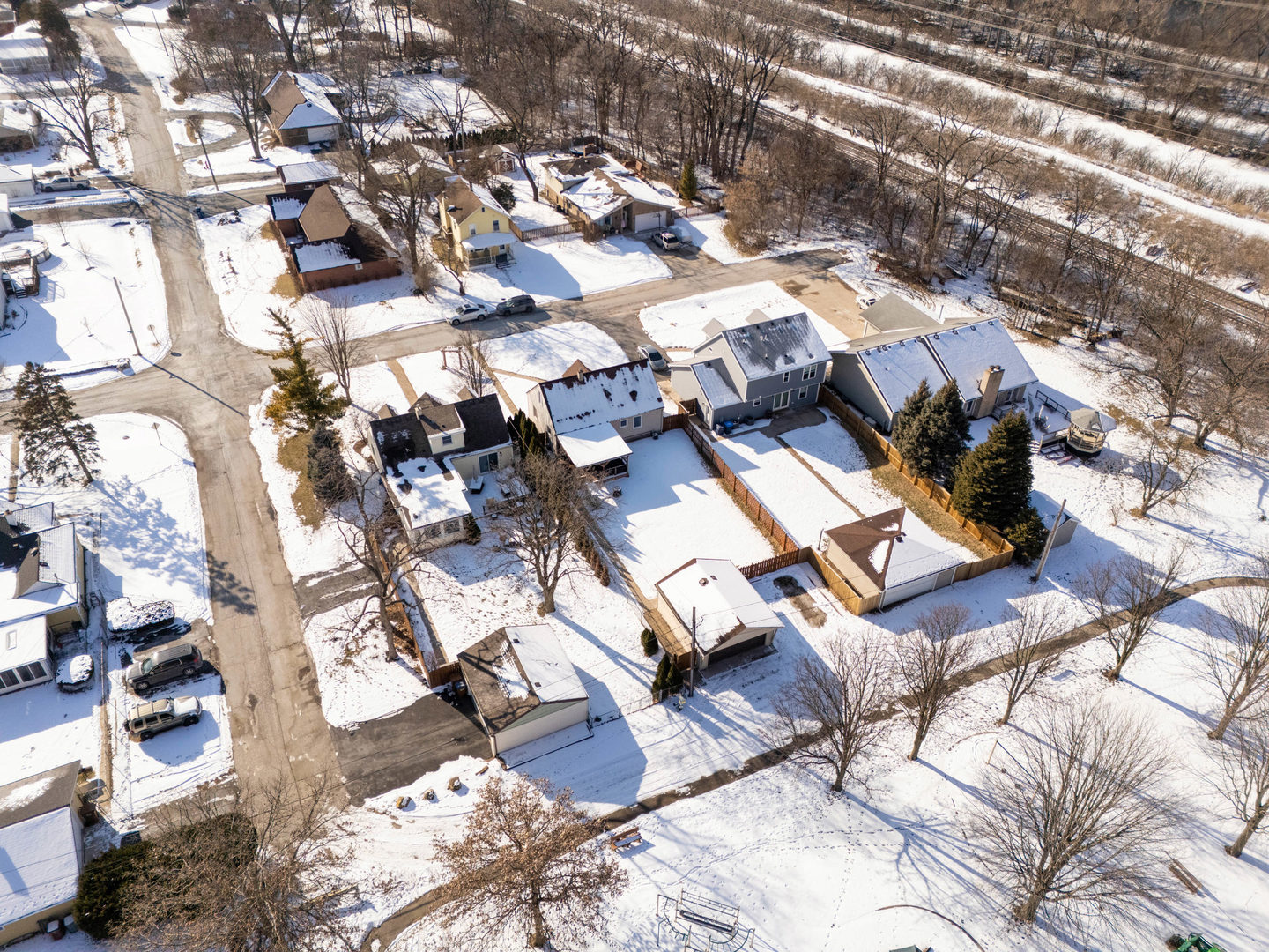 202 N Oakwood Avenue, Willow Springs, IL 60480