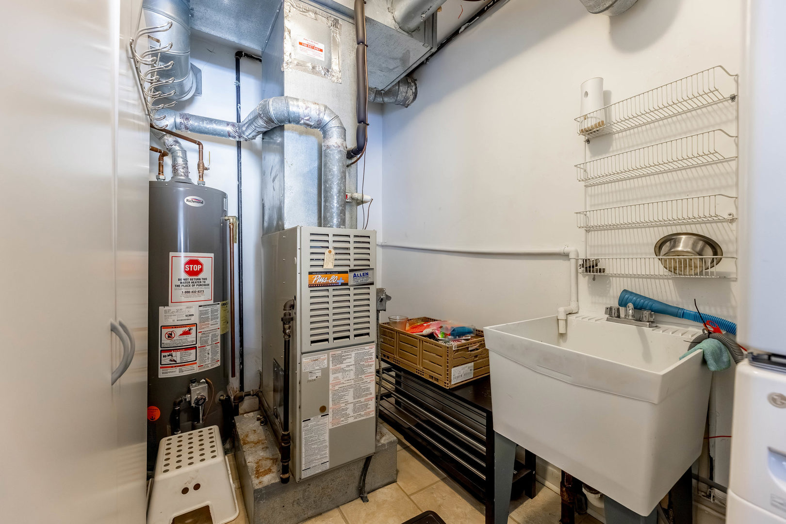 202 N Oakwood Avenue, Willow Springs, IL 60480