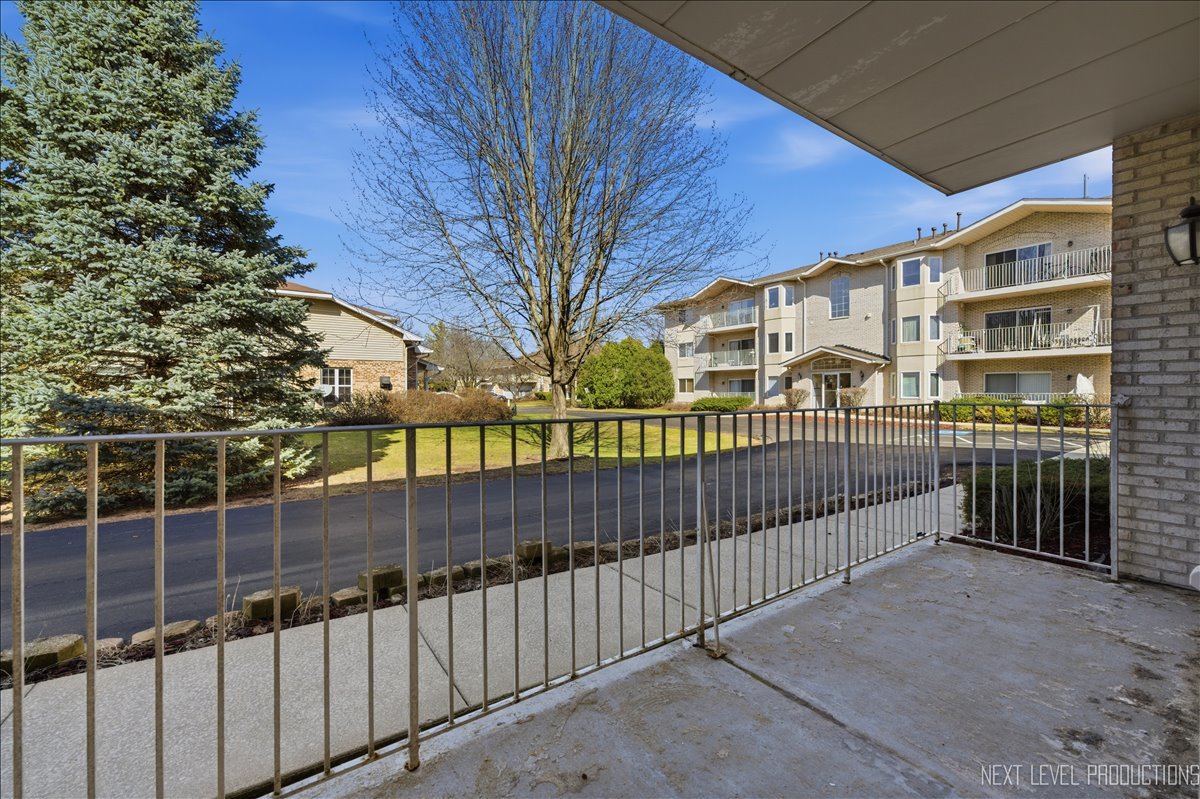 927 Elderberry Circle #103, Naperville, IL 60563