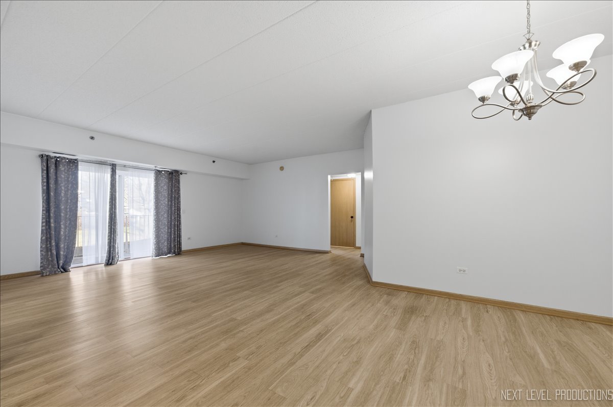 927 Elderberry Circle #103, Naperville, IL 60563