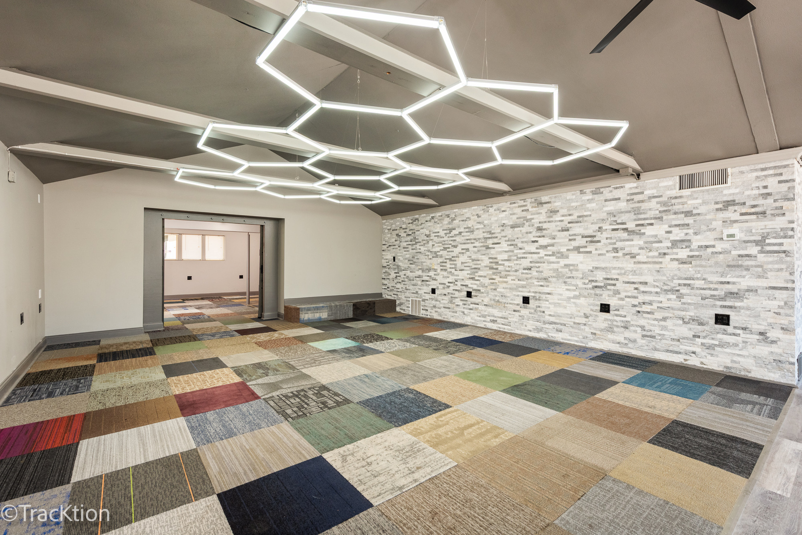 10709 N Main Street, Richmond, IL 60071