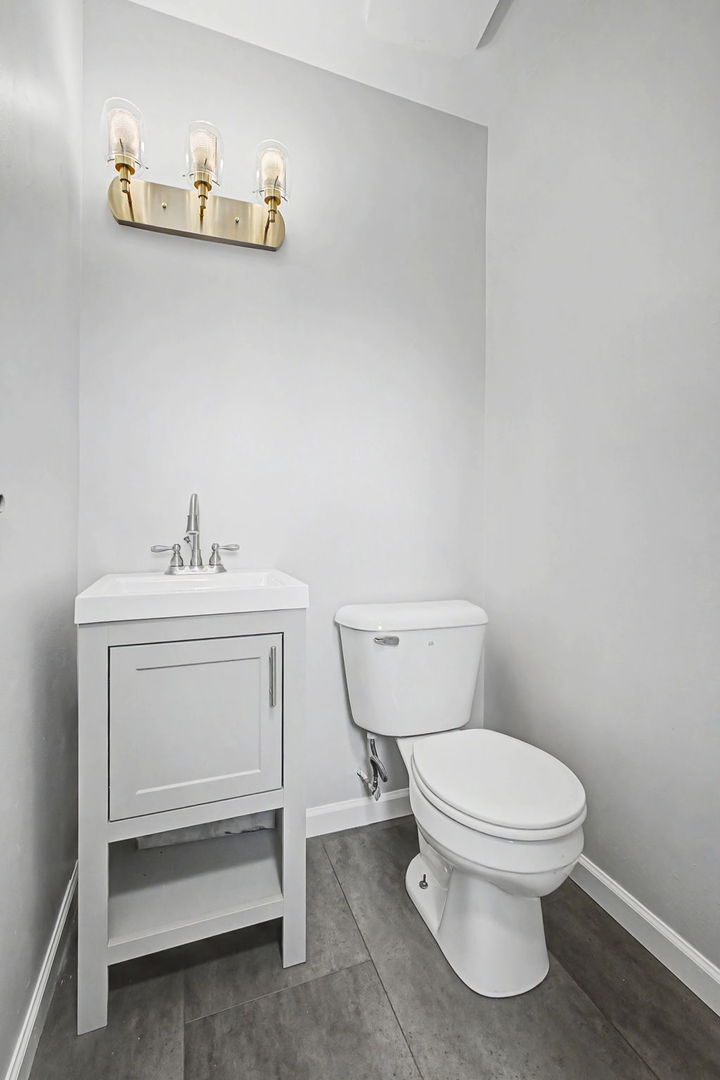 395 Washington Boulevard, Hoffman Estates, IL 60169