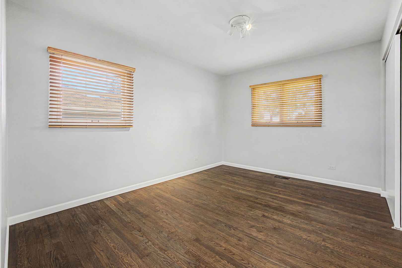 395 Washington Boulevard, Hoffman Estates, IL 60169