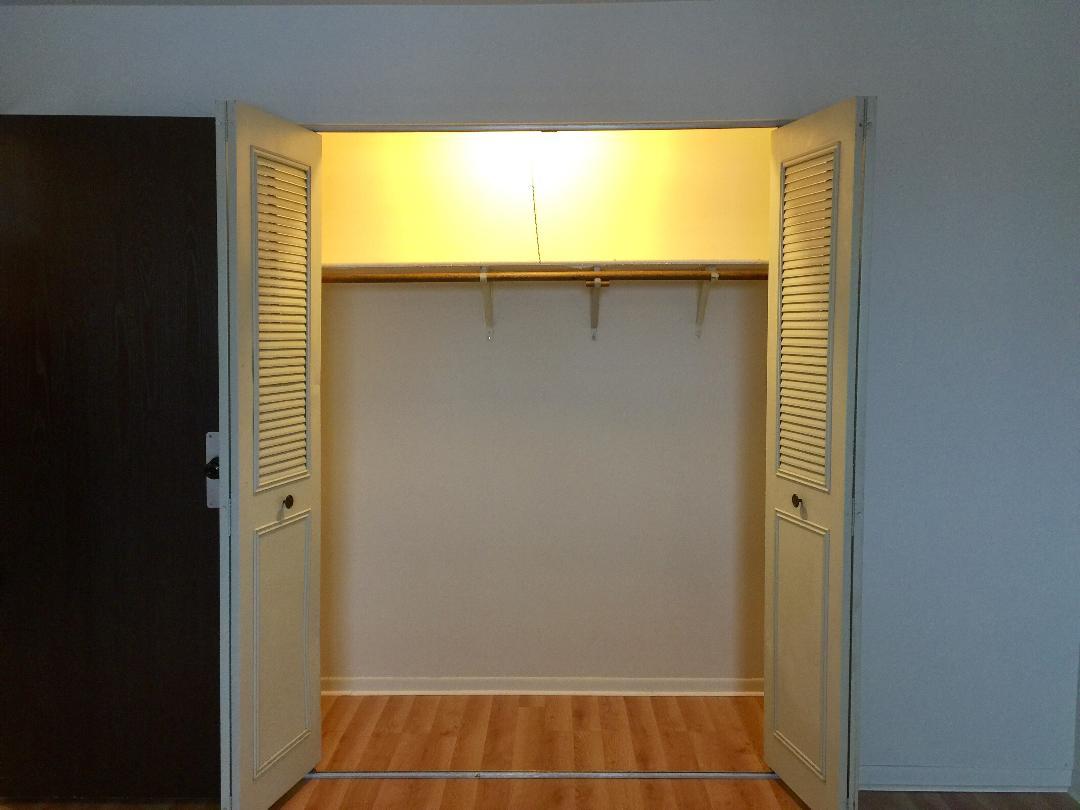 13 Parkside Court #15, Vernon Hills, IL 60061