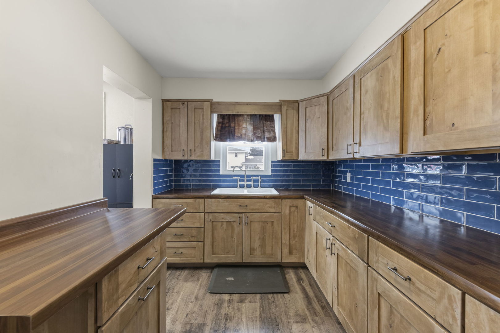 2145 Root Street, Crest Hill, IL 60403