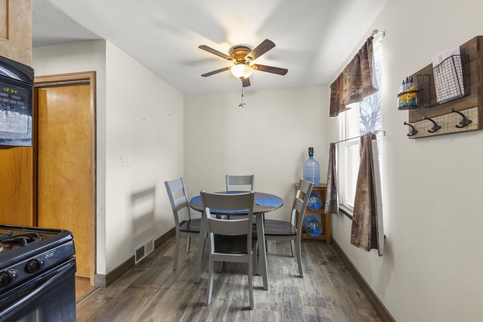 2145 Root Street, Crest Hill, IL 60403