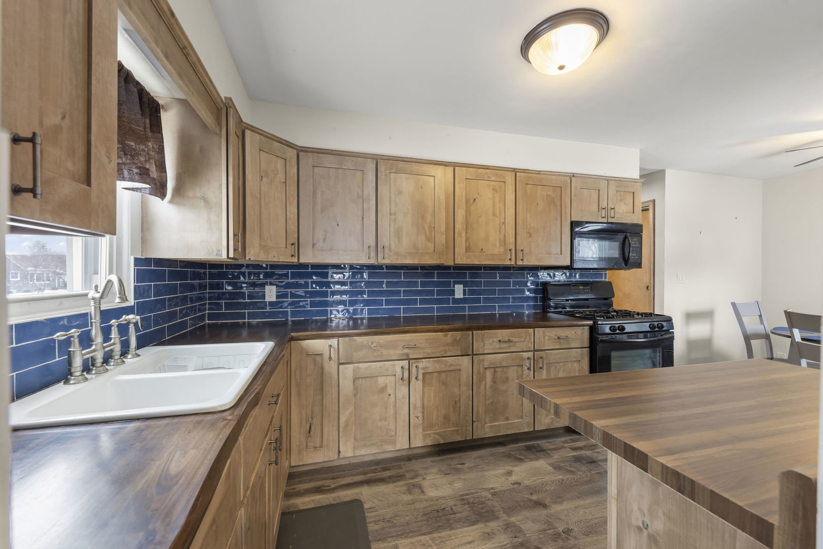 2145 Root Street, Crest Hill, IL 60403