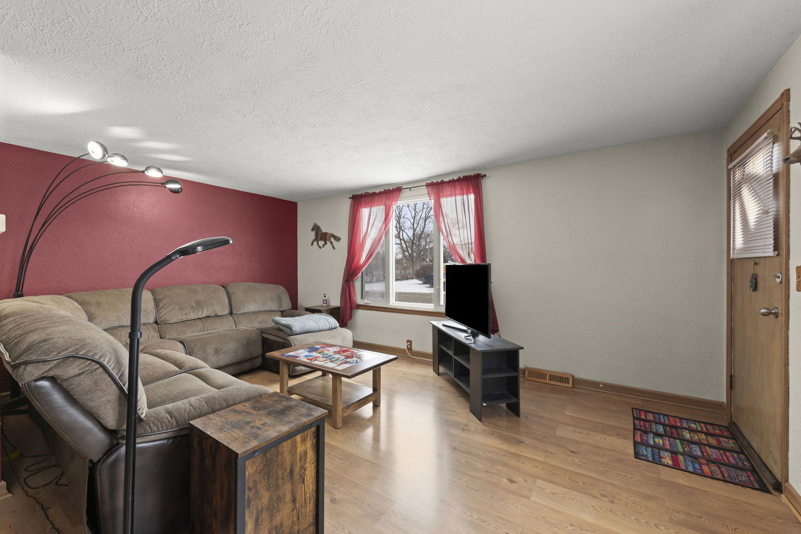 2145 Root Street, Crest Hill, IL 60403