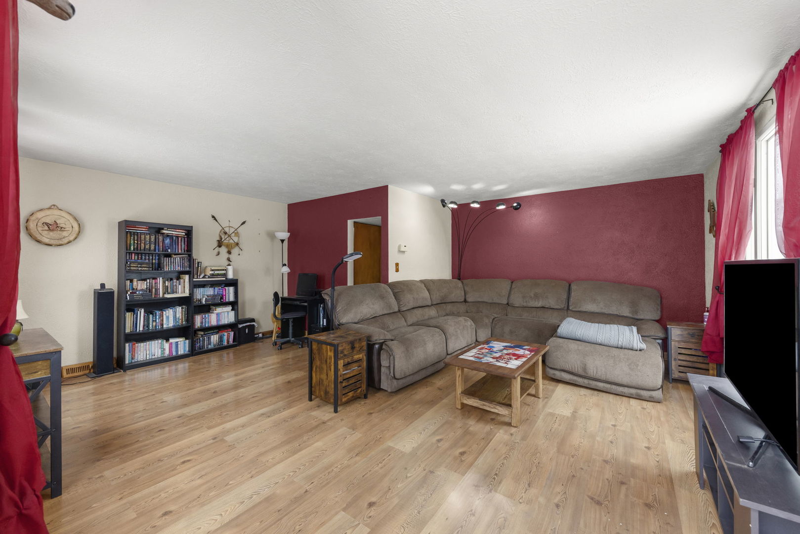 2145 Root Street, Crest Hill, IL 60403